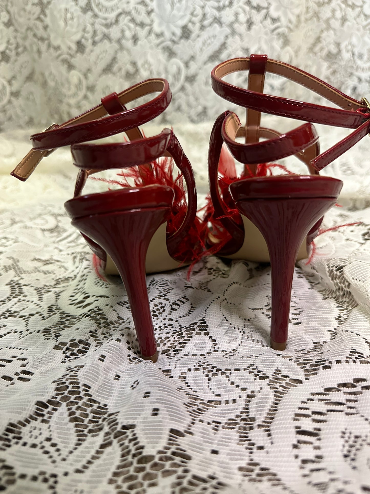 Size 6 NEW Halston Heritage Heels