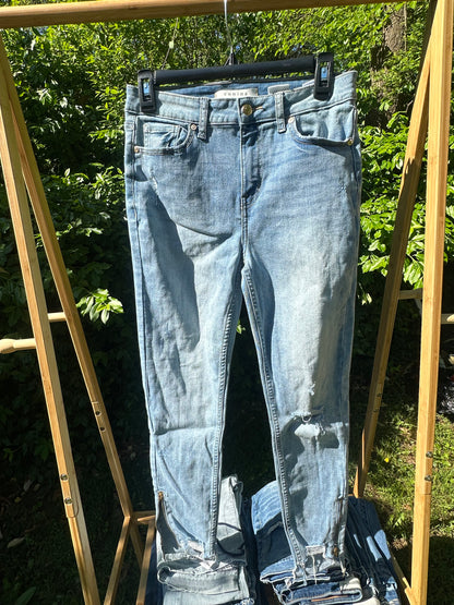 Size 7 Ankle Jean with Zipper