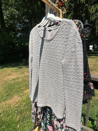 L Pleione Sweater with Swiss dot