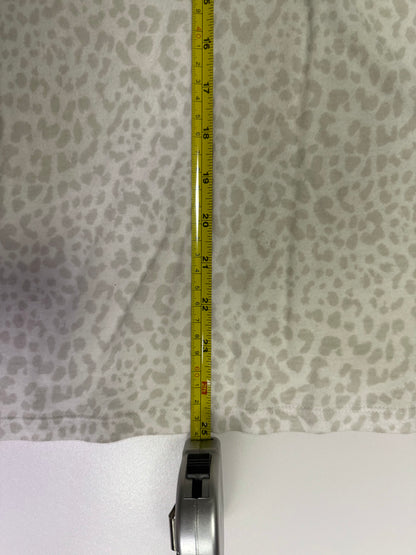 XL Gap Snow Leopard Tee