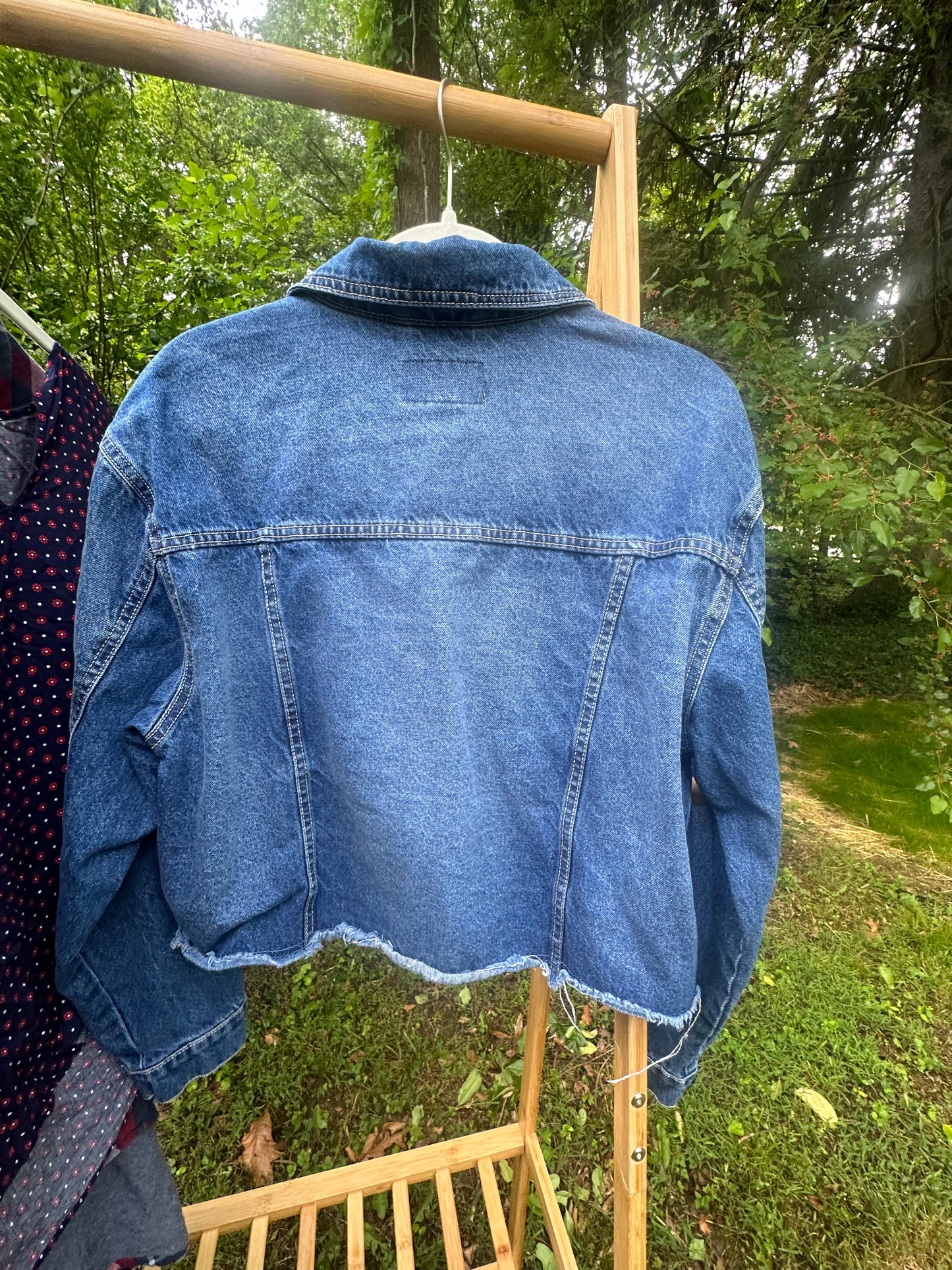 L Denim Jacket with Frayed Bottom