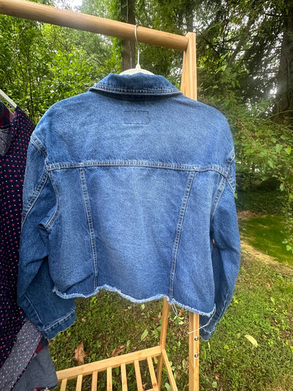 L Denim Jacket with Frayed Bottom