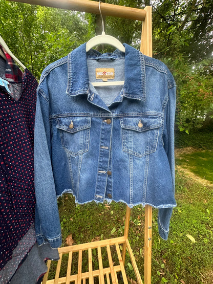 L Denim Jacket with Frayed Bottom