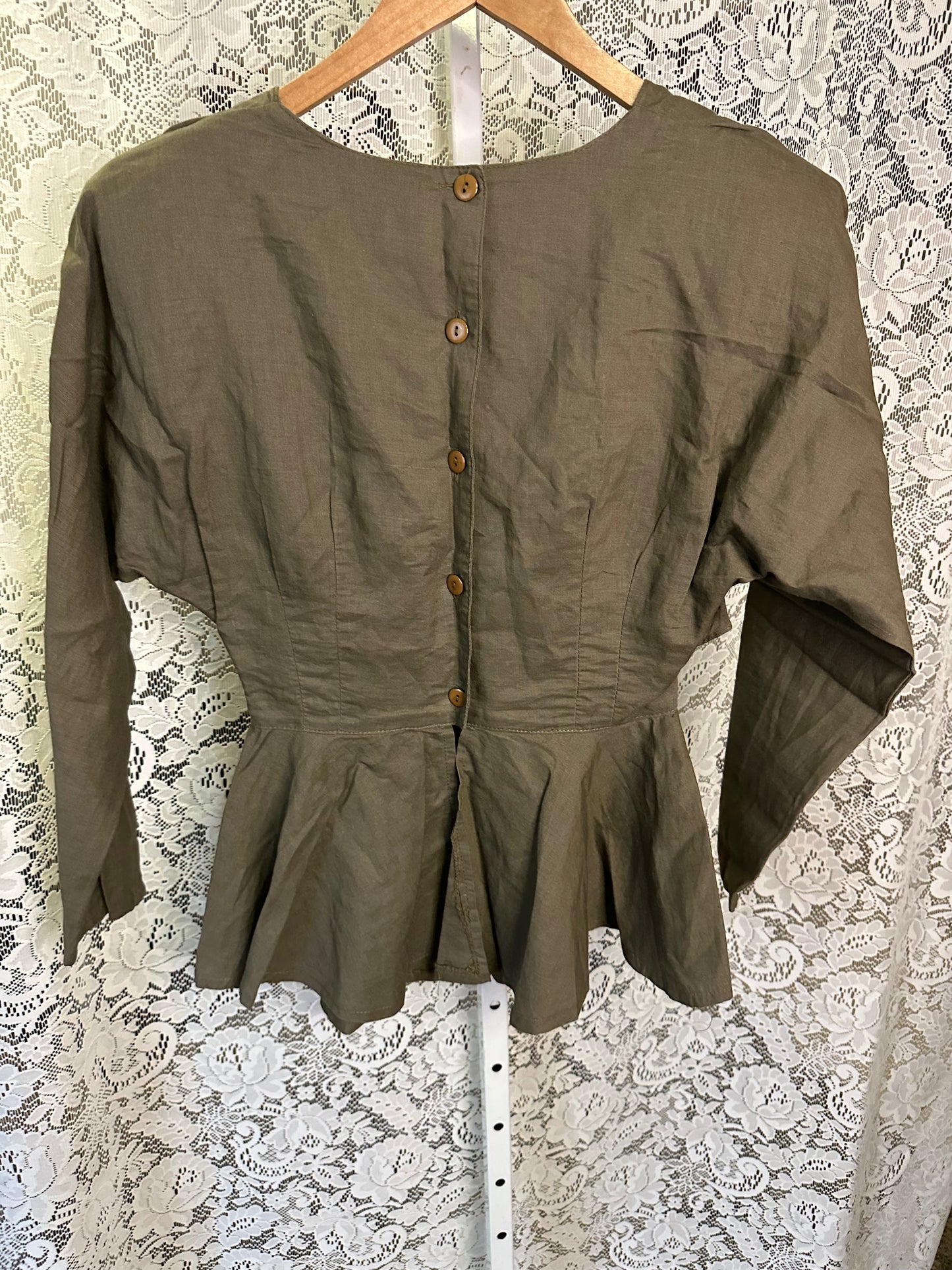 M Vintage Green Linen Top