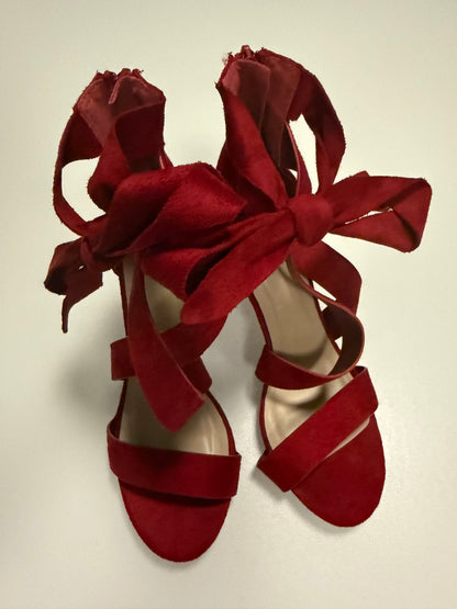 Size 7 NWOT Red Block Heel