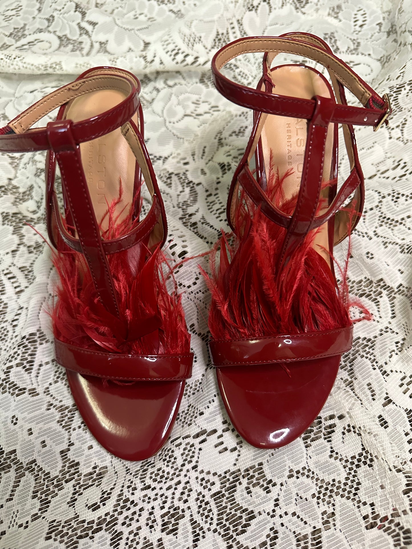 Size 6 NEW Halston Heritage Heels